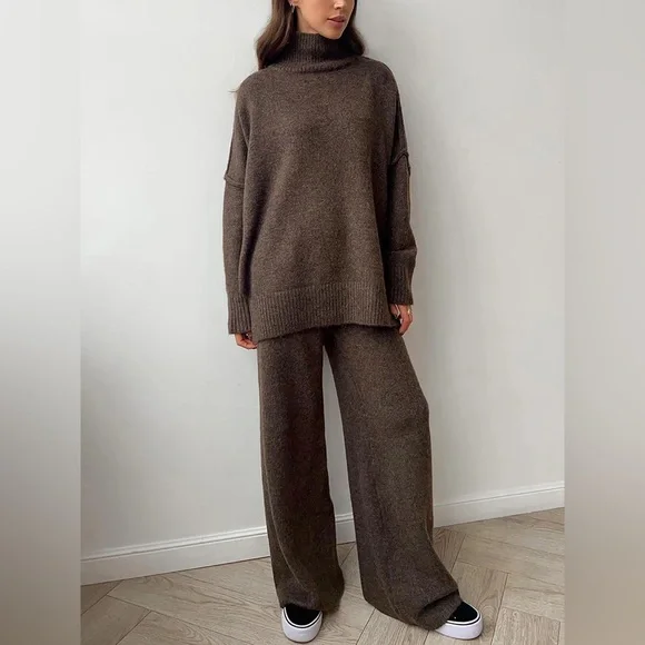 2-Piece Relaxed Fit Cozy Black Turtleneck Sweater and Wide Leg Pants Set - Picture 4 of 7